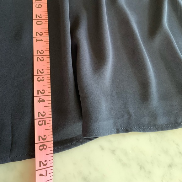 Loft navy scalloped edge tank top size M - Picture 10 of 10